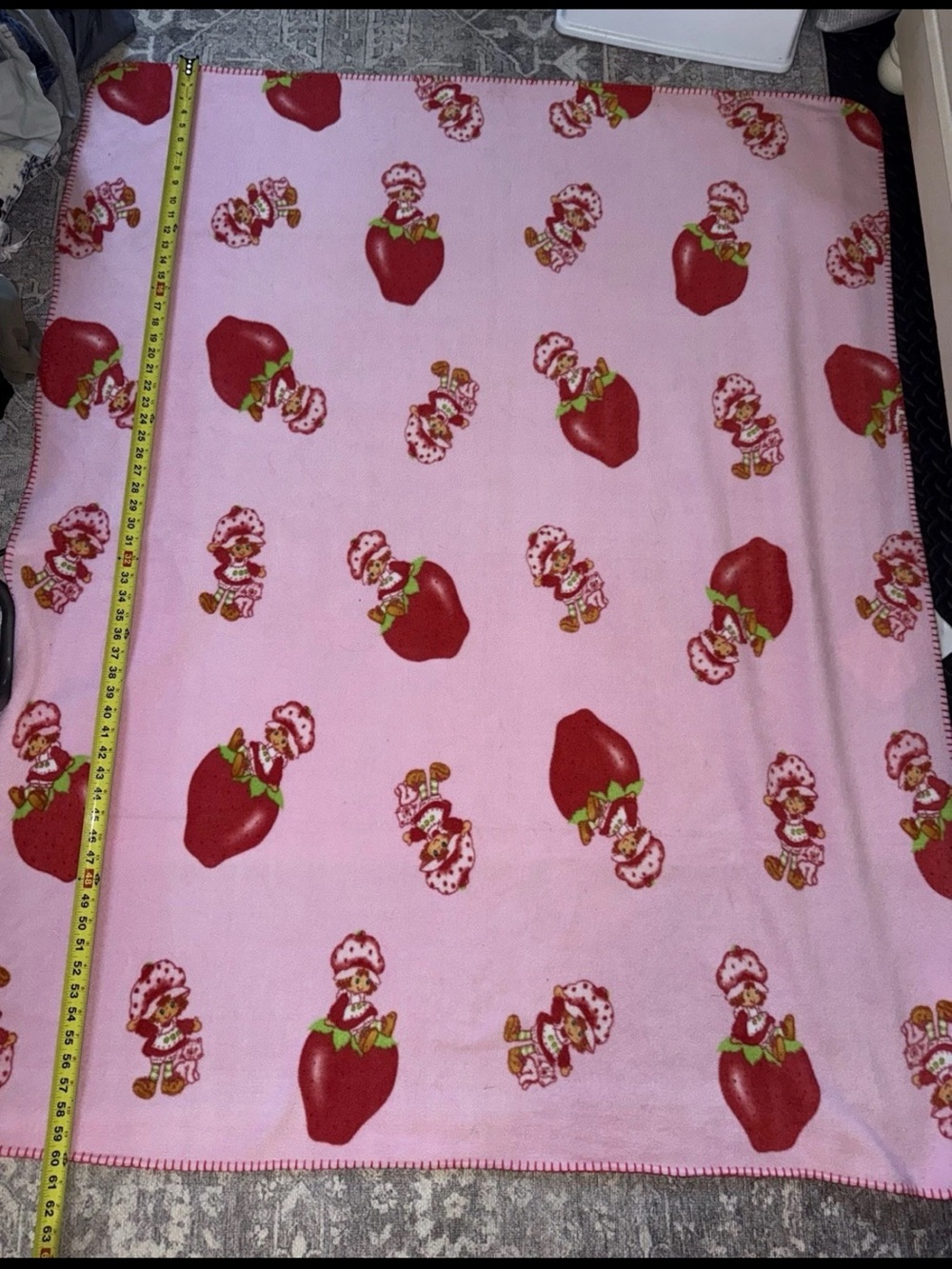 Vintage strawberry shortcake fleece blanket